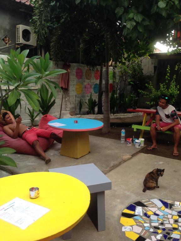 Good For Ya Knee Hostel & Bungalows (Adults Only) Gili Trawangan Extérieur photo