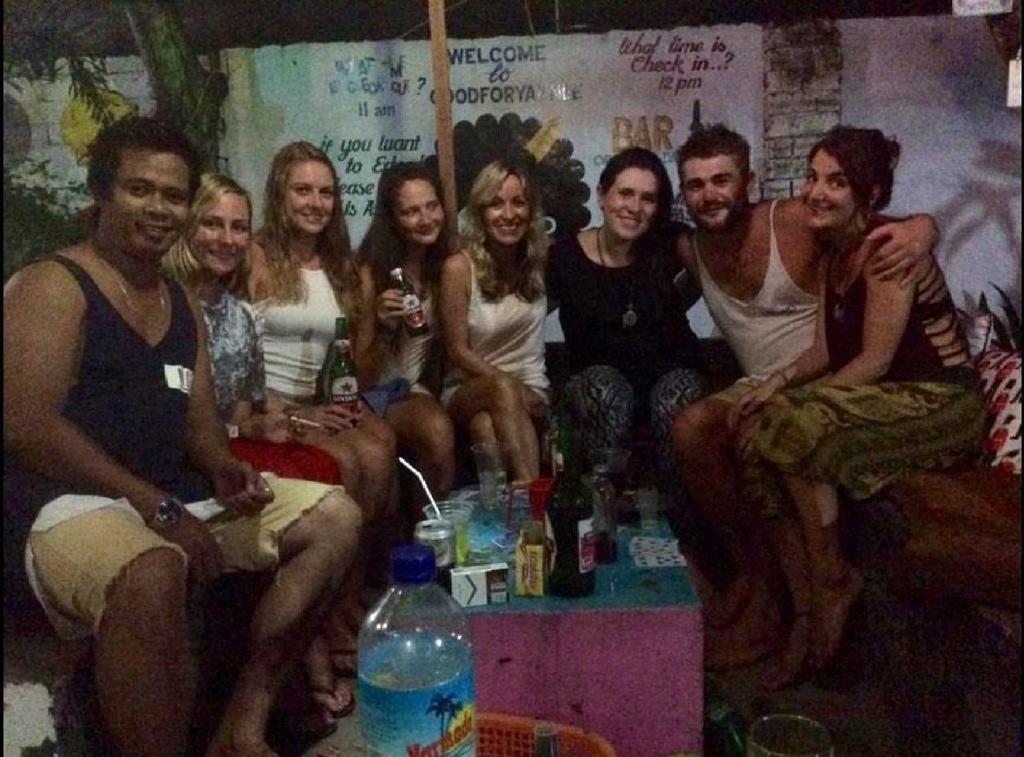 Good For Ya Knee Hostel & Bungalows (Adults Only) Gili Trawangan Extérieur photo